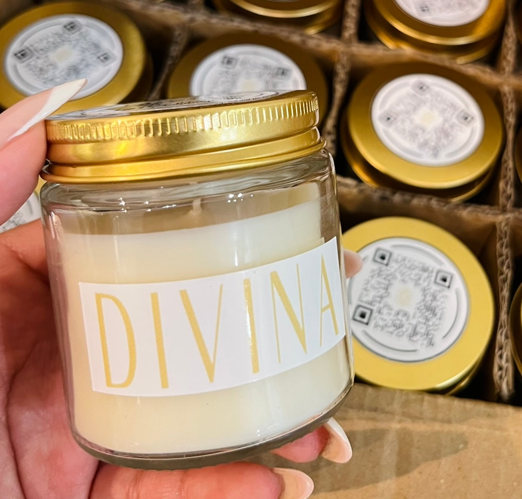 Divina Signature Candle